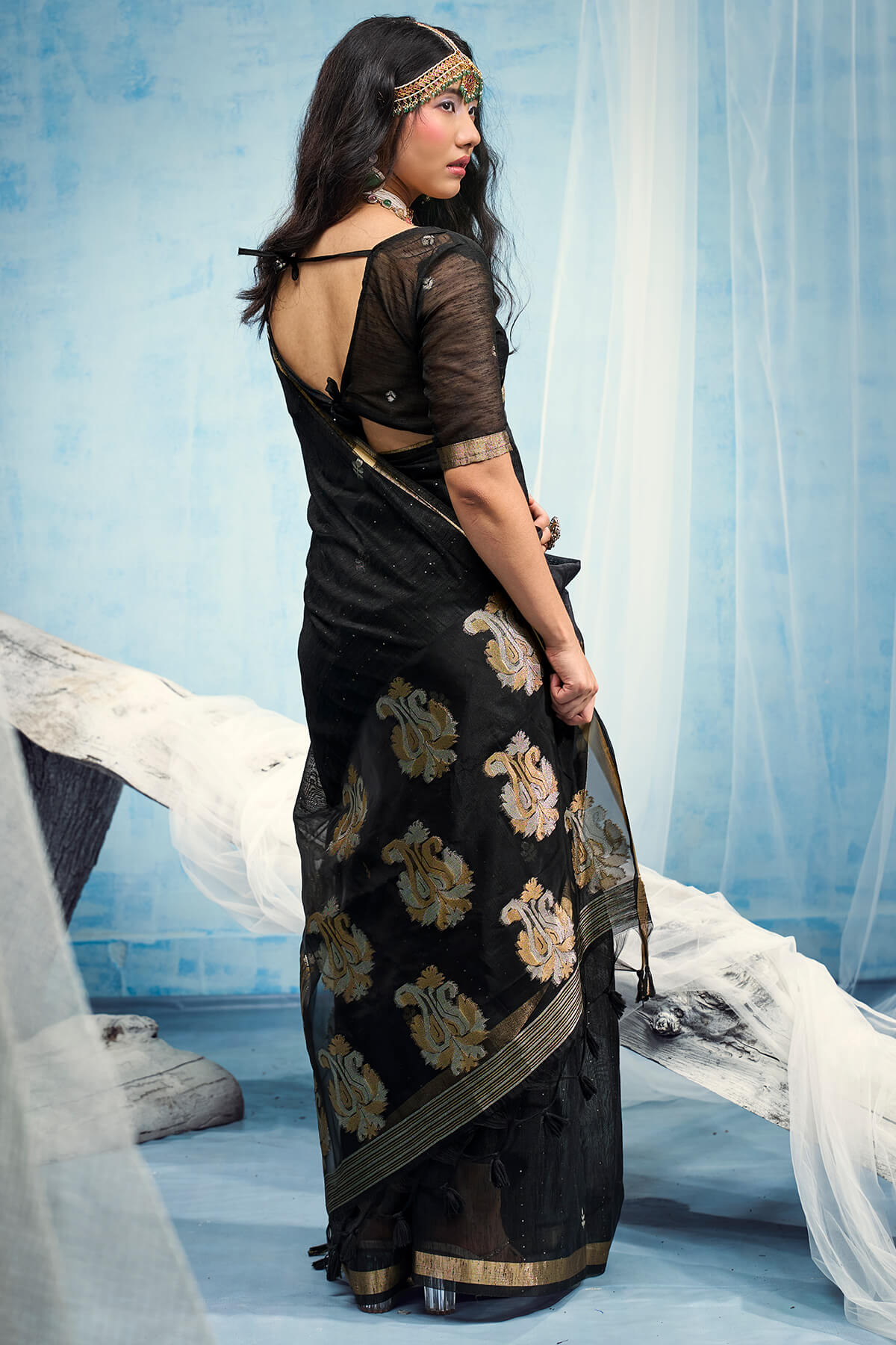 Embrocation Black Pure Munga Cotton Silk Saree With Deserving Blouse Piece