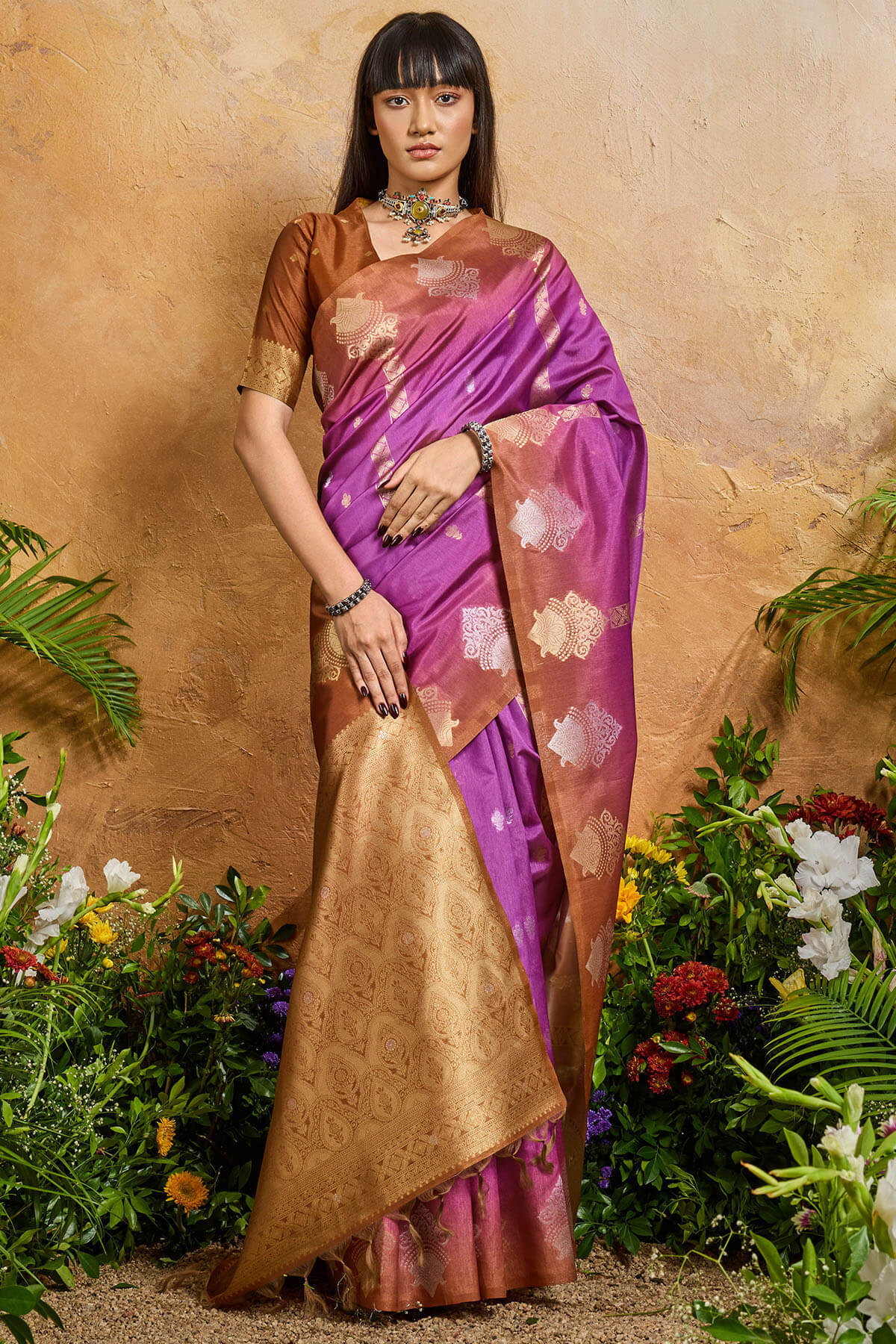 Blissful Magenta Banarasi Paper Silk Saree With Magnetic Blouse Piece