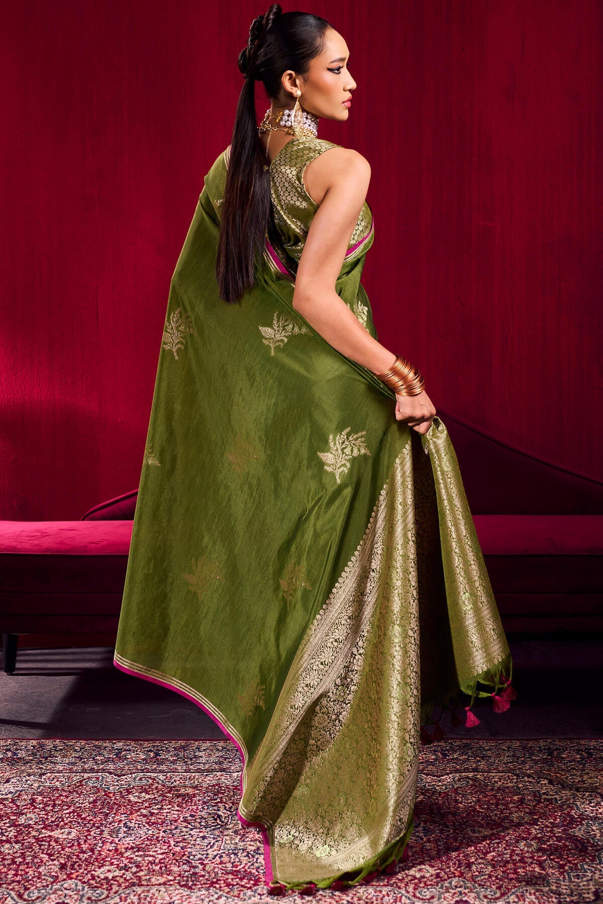 Bewitching Green Banarasi Satin Silk Saree With Blooming Blouse