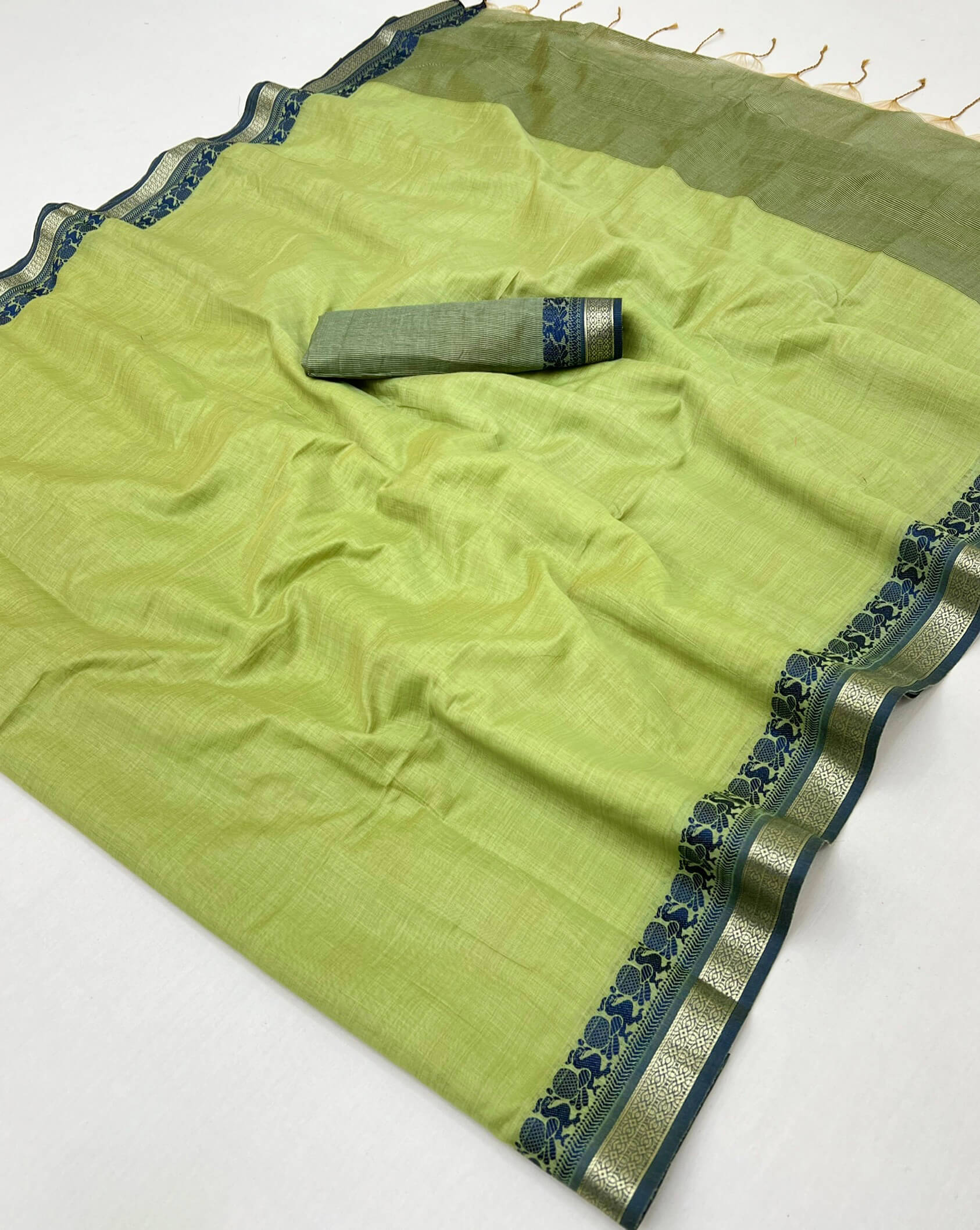 Lagniappe Pista Cotton Silk Saree With Resplendent Blouse Piece