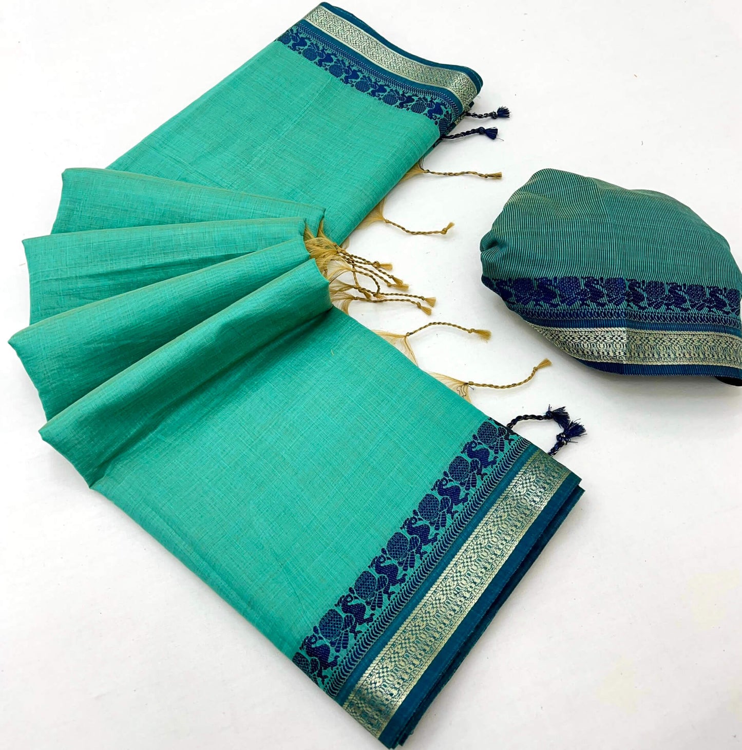 Eloquence Turquoise Cotton Silk Saree With Majesty Blouse Piece