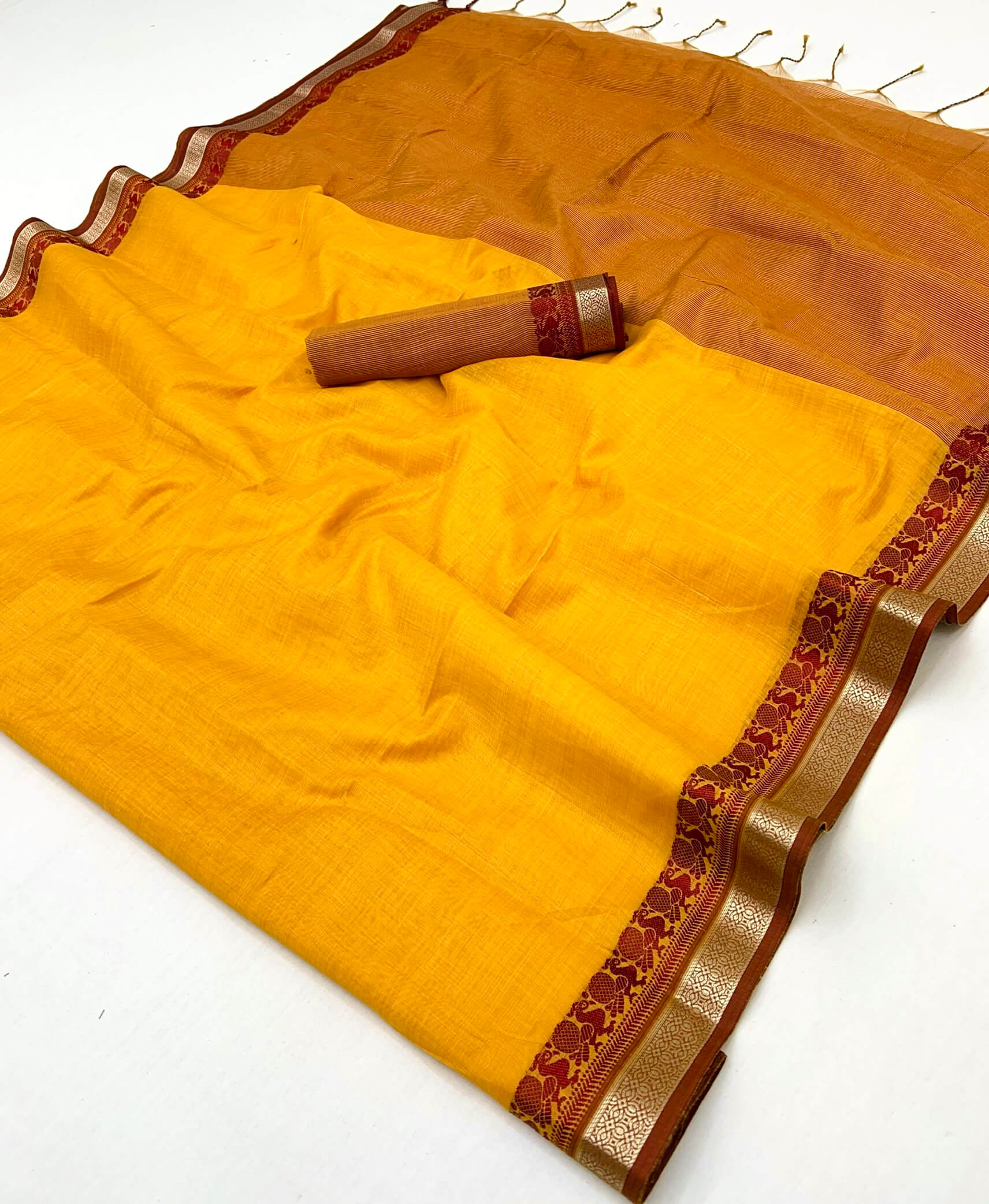 Breathtaking Yellow Cotton Silk Saree With Adorning Blouse Piece