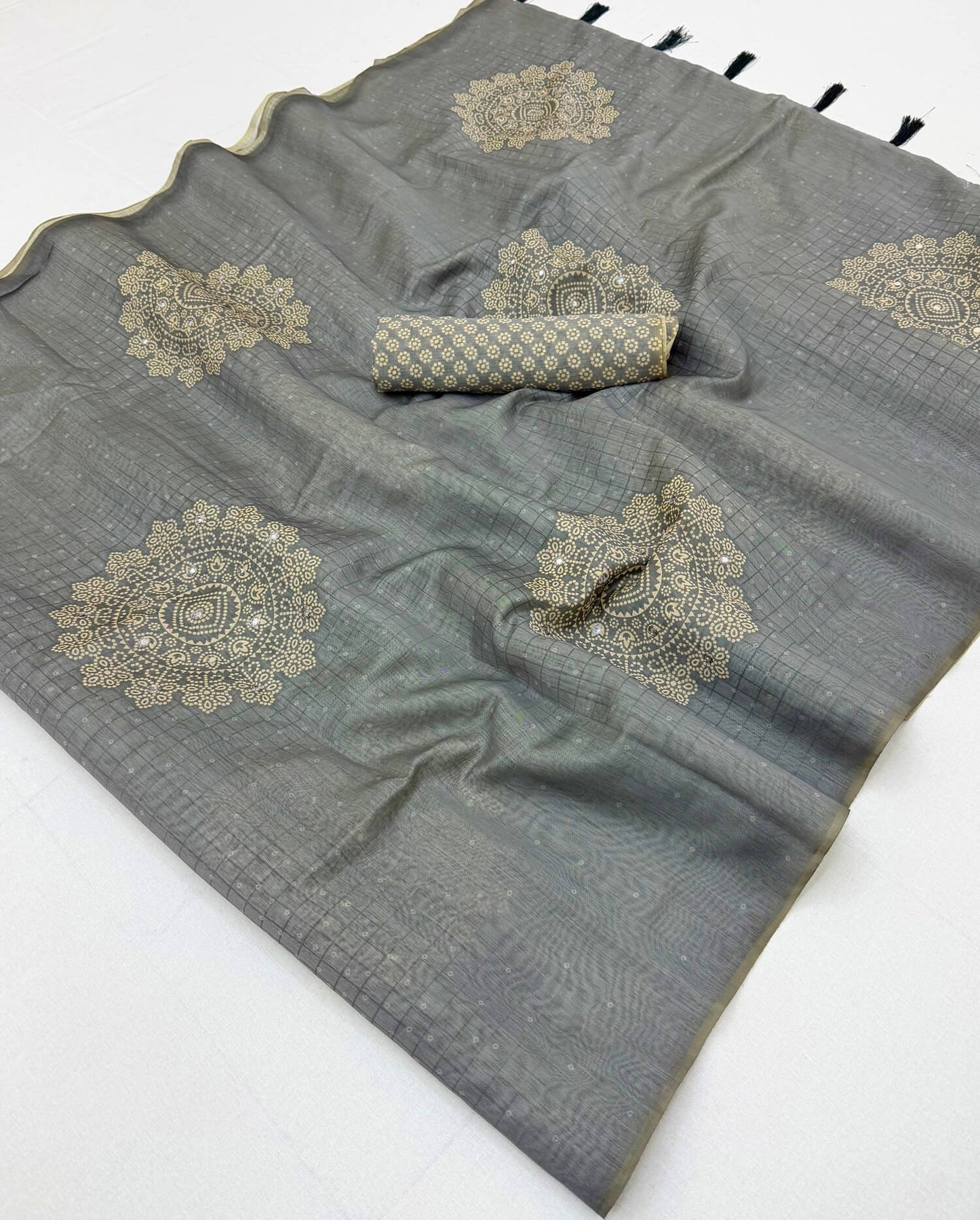 Fantabulous Grey Printed Cotton Silk Saree With Imaginative Blouse Piece