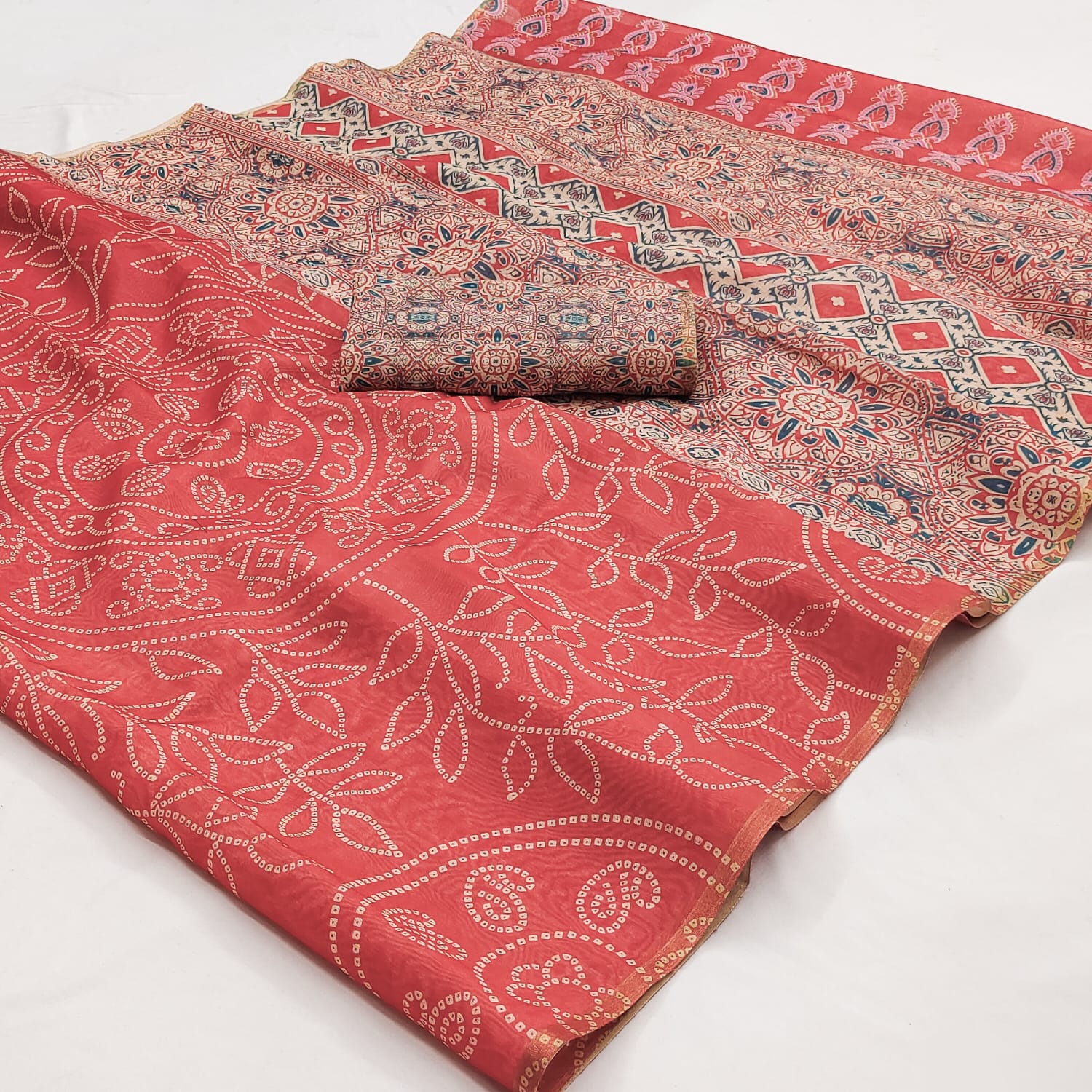Outstanding Peach Printed Cotton Silk Saree With Gratifying Blouse Piece