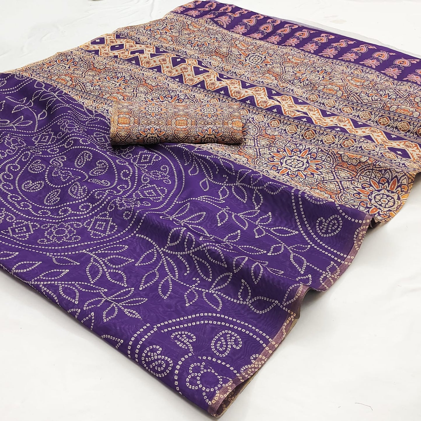 Beauteous Purple Printed Cotton Silk Saree With Luxuriant Blouse Piece