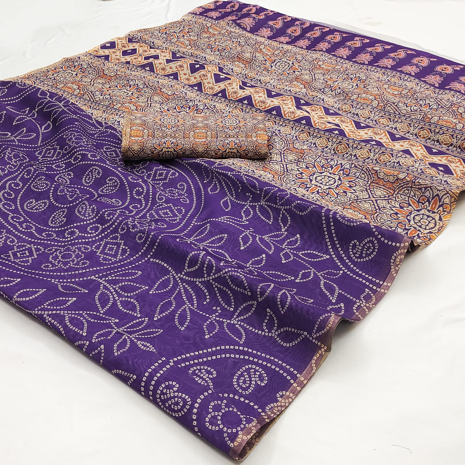 Beauteous Purple Printed Cotton Silk Saree With Luxuriant Blouse Piece