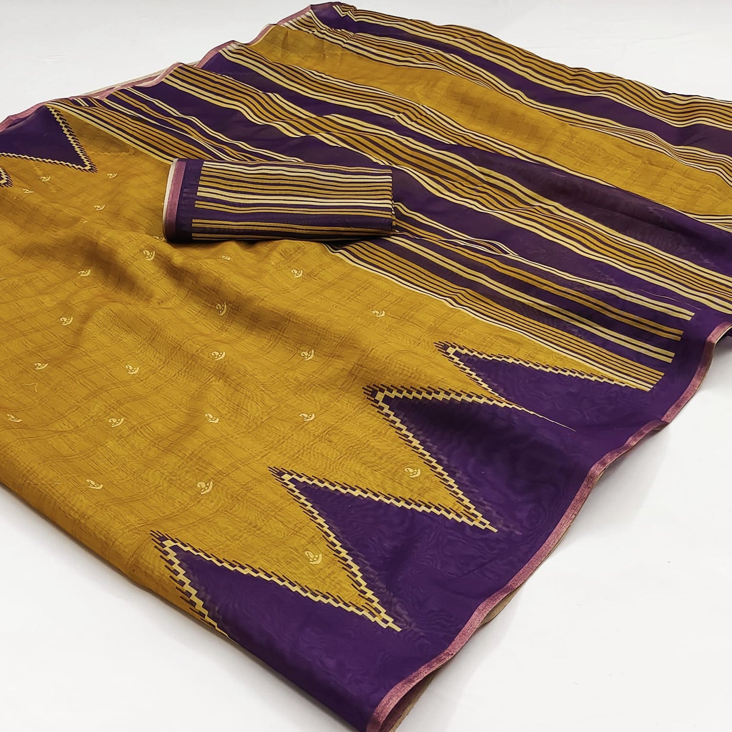 Scrumptious Mustard Printed Cotton Silk Saree With Sophisticated Blouse Piece