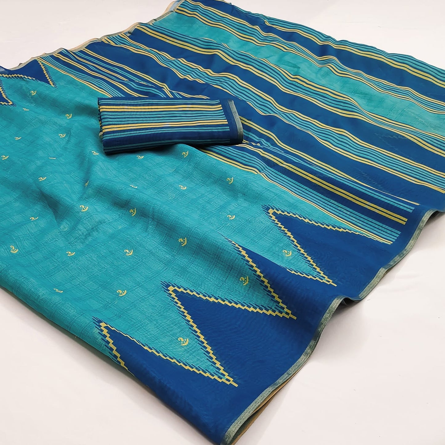 Panache Sky Printed Cotton Silk Saree With Staring Blouse Piece