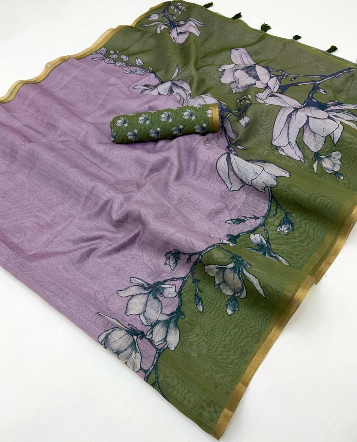 Devastating Lavender Printed Cotton Silk Saree With Angelic Blouse Piece