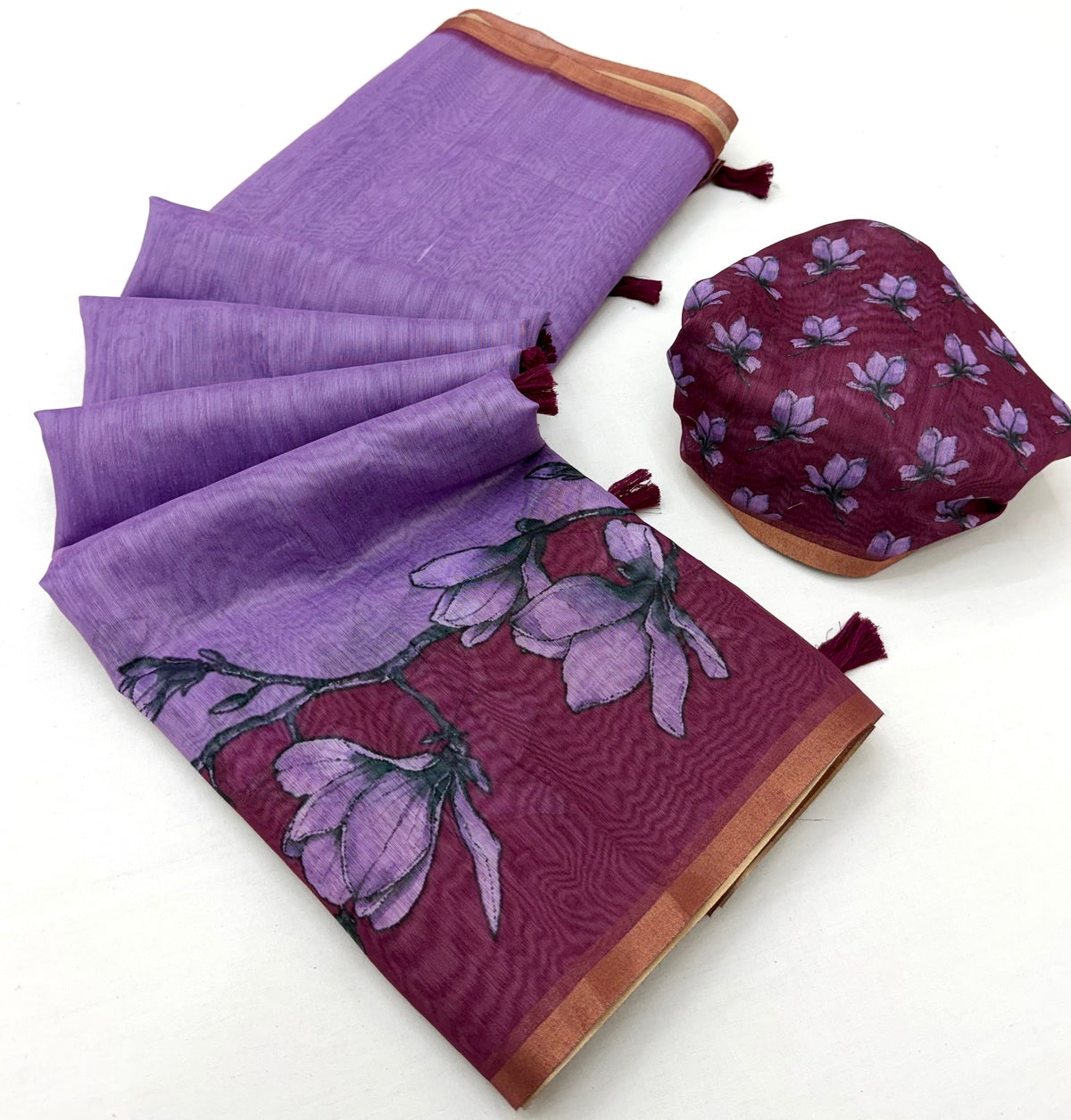 Tantalizing Lavender Printed Cotton Silk Saree With Sempiternal Blouse Piece