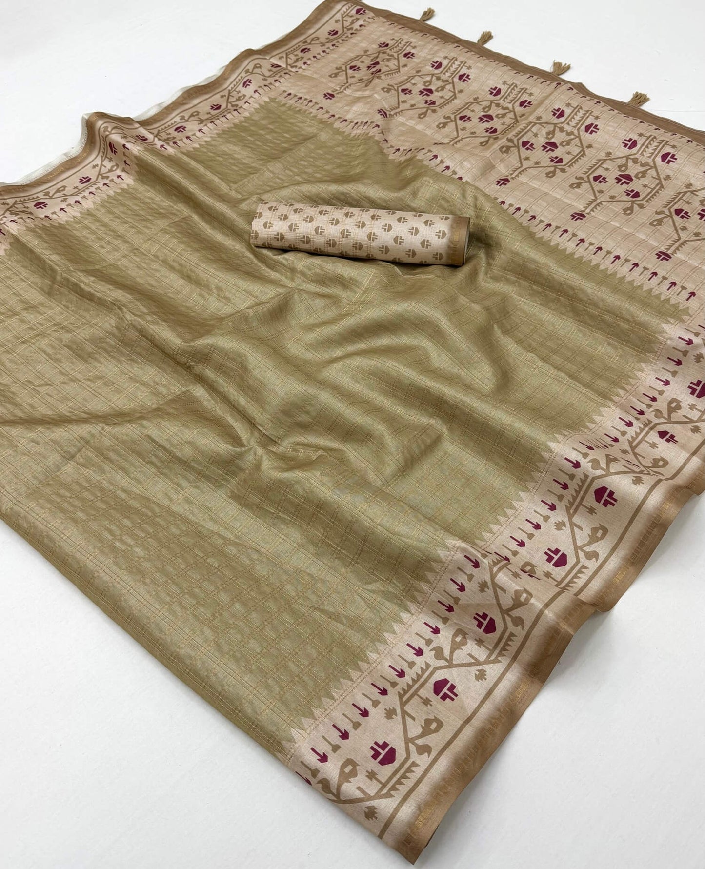 Majestic Beige Printed Tussar Silk Saree With Resonant Blouse Piece