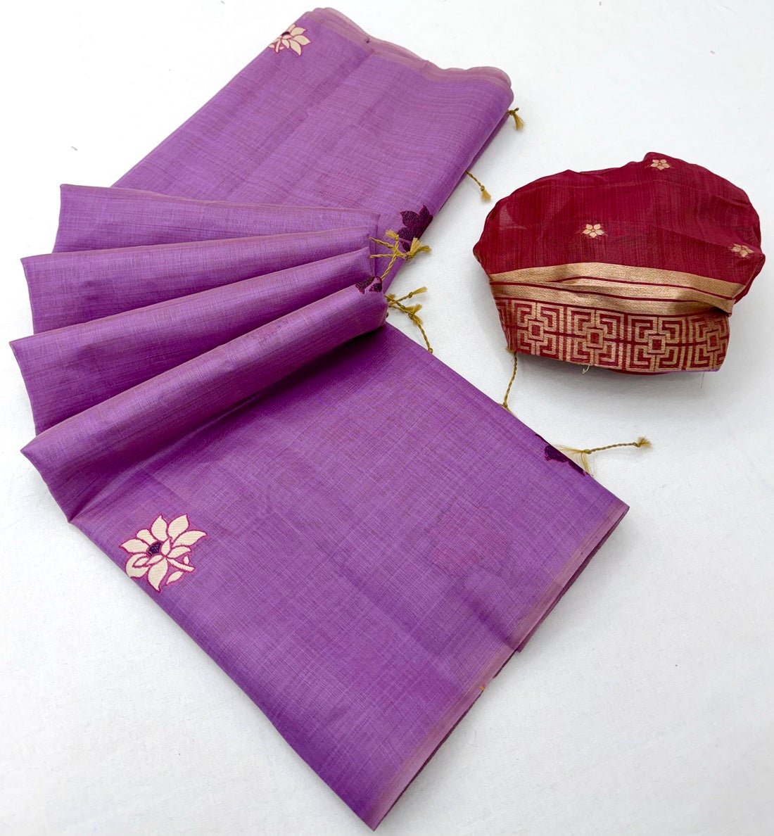 Appealing Lavender Pure Munga Cotton Silk Saree With Petrichor Blouse Piece