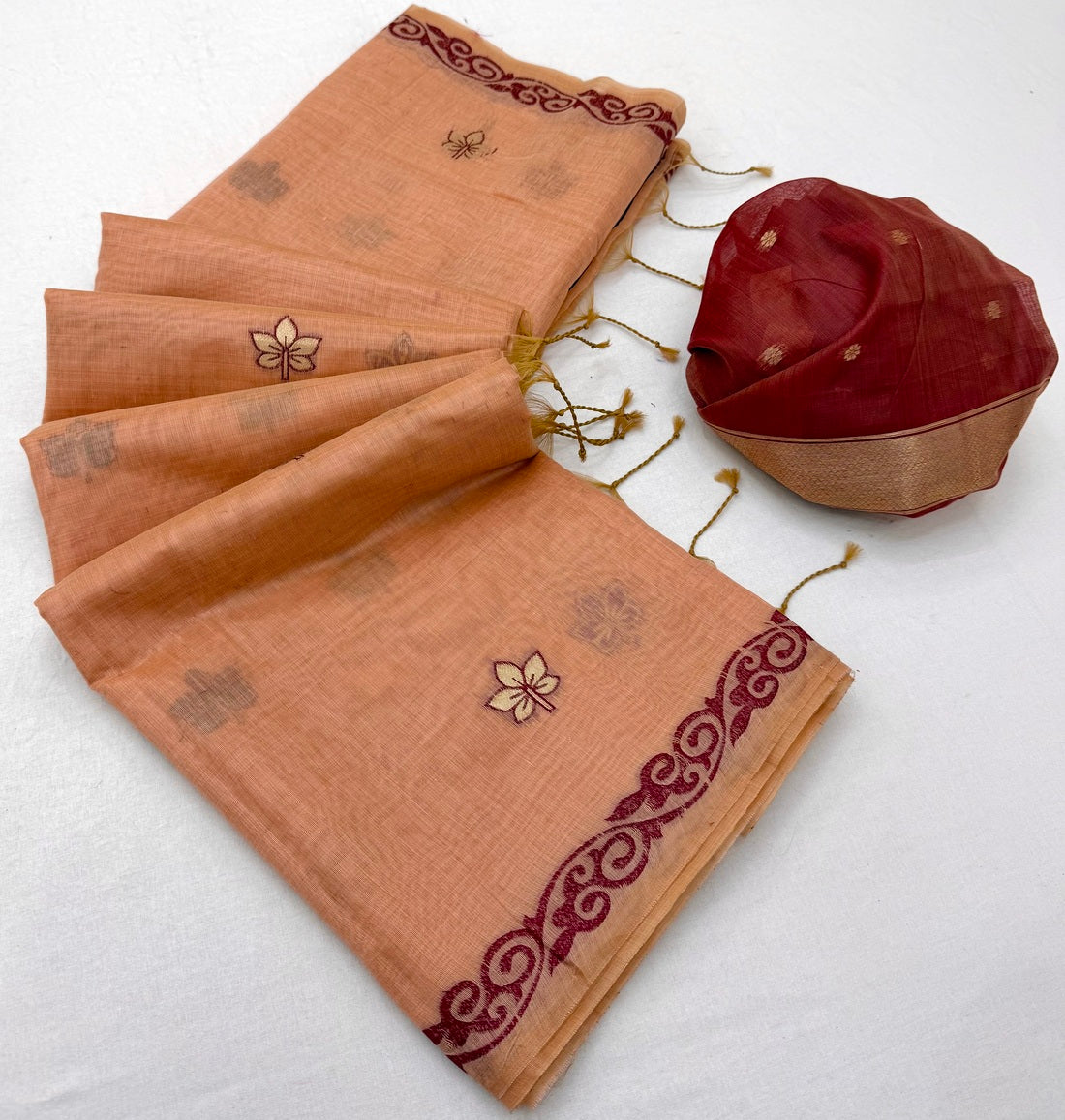 Desiring Peach Pure Munga Cotton Silk Saree With Classic Blouse Piece