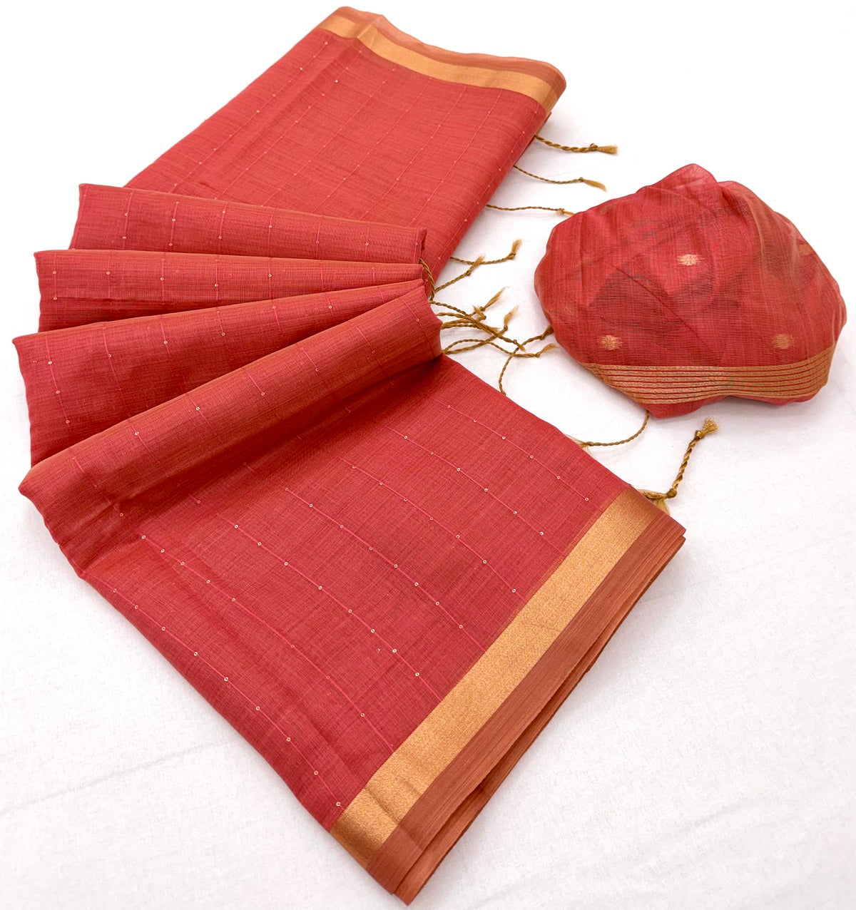 Beauteous Peach Linen Silk Paithani Saree With Denouement Blouse Piece