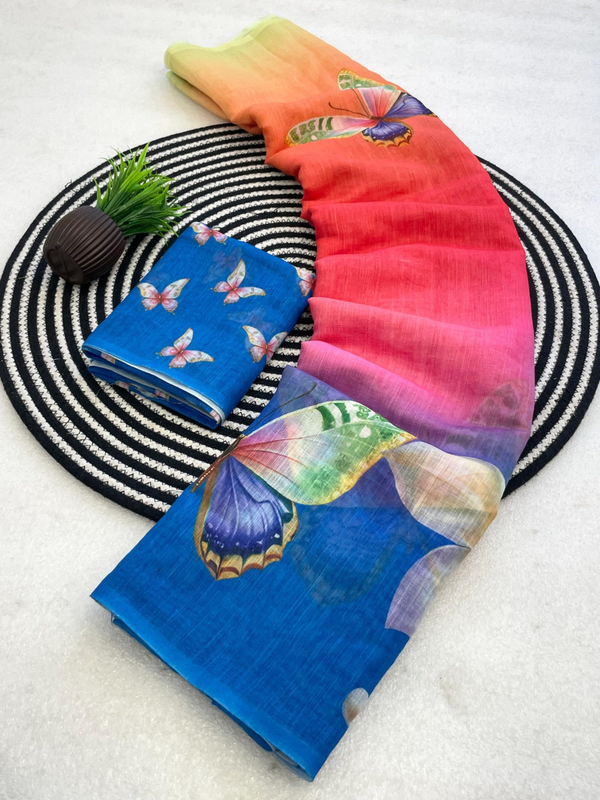 Innovative Multicolor Printed Linen Silk Saree With Capricious Blouse Piece