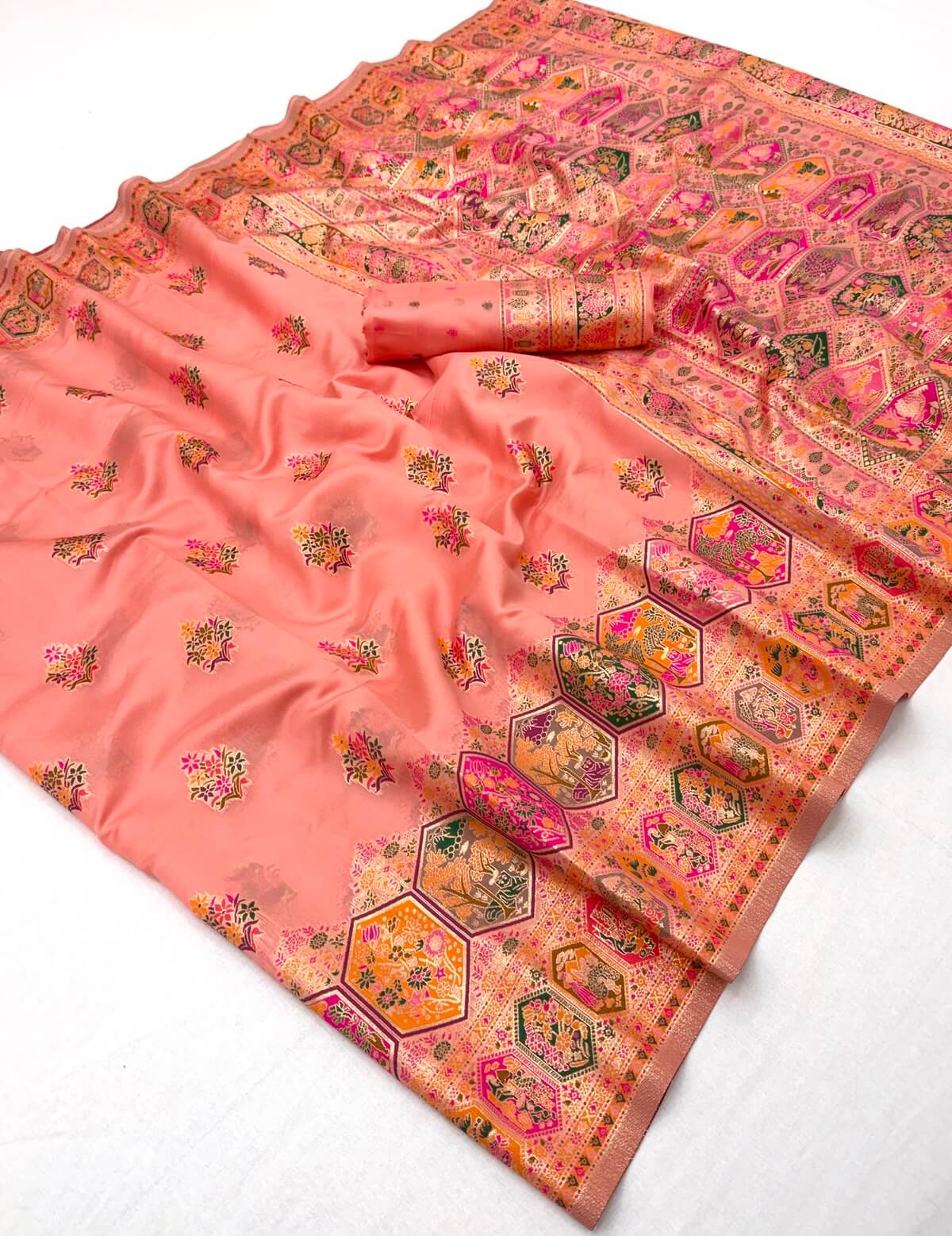 Inspiring Peach Pashmina Silk Saree With Snappy Blouse Piece