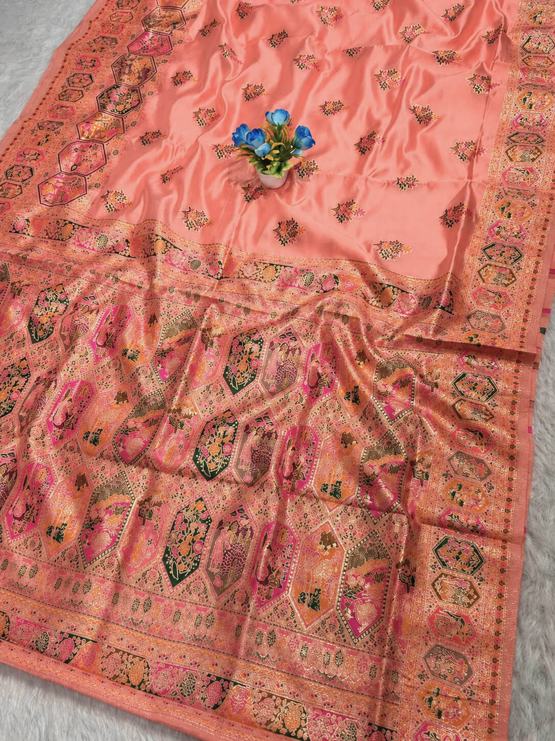Inspiring Peach Pashmina Silk Saree With Snappy Blouse Piece