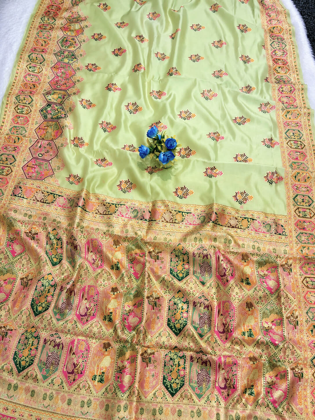 Desirable Pista Pashmina Silk Saree With Conflate Blouse Piece