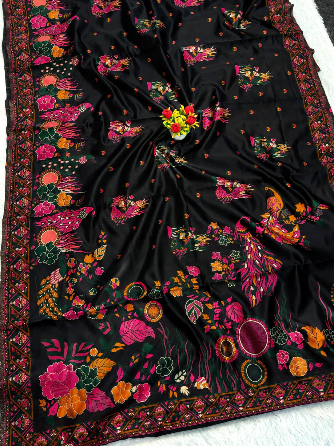 Sensational Black Pashmina Silk Saree With Evanescent Blouse Piece