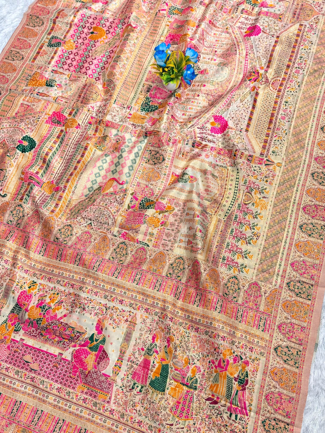 Ratatouille Beige Pashmina Silk Saree With Surpassing Blouse Piece