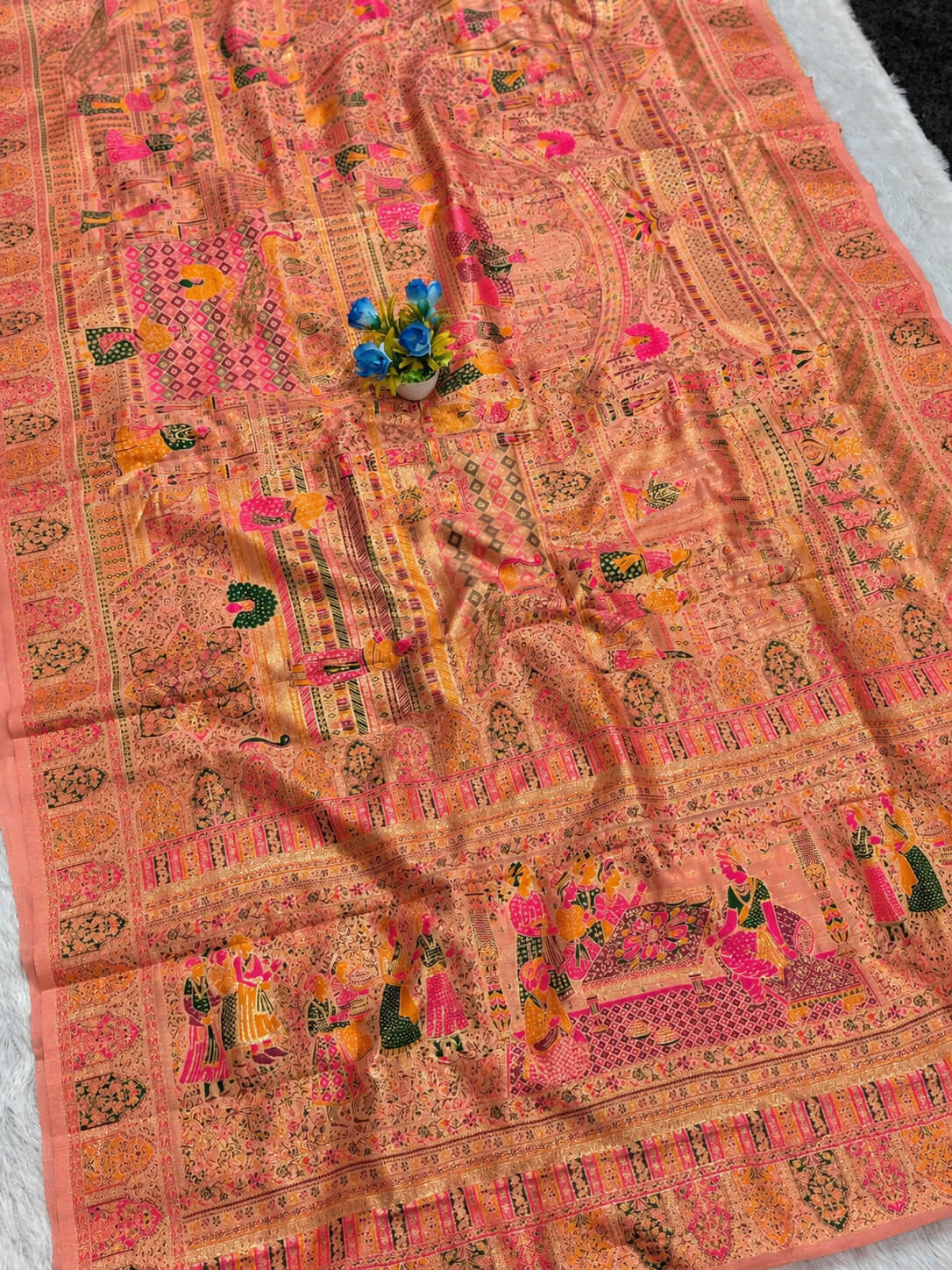 Enamoring Peach Pashmina Silk Saree With Entrancing Blouse Piece