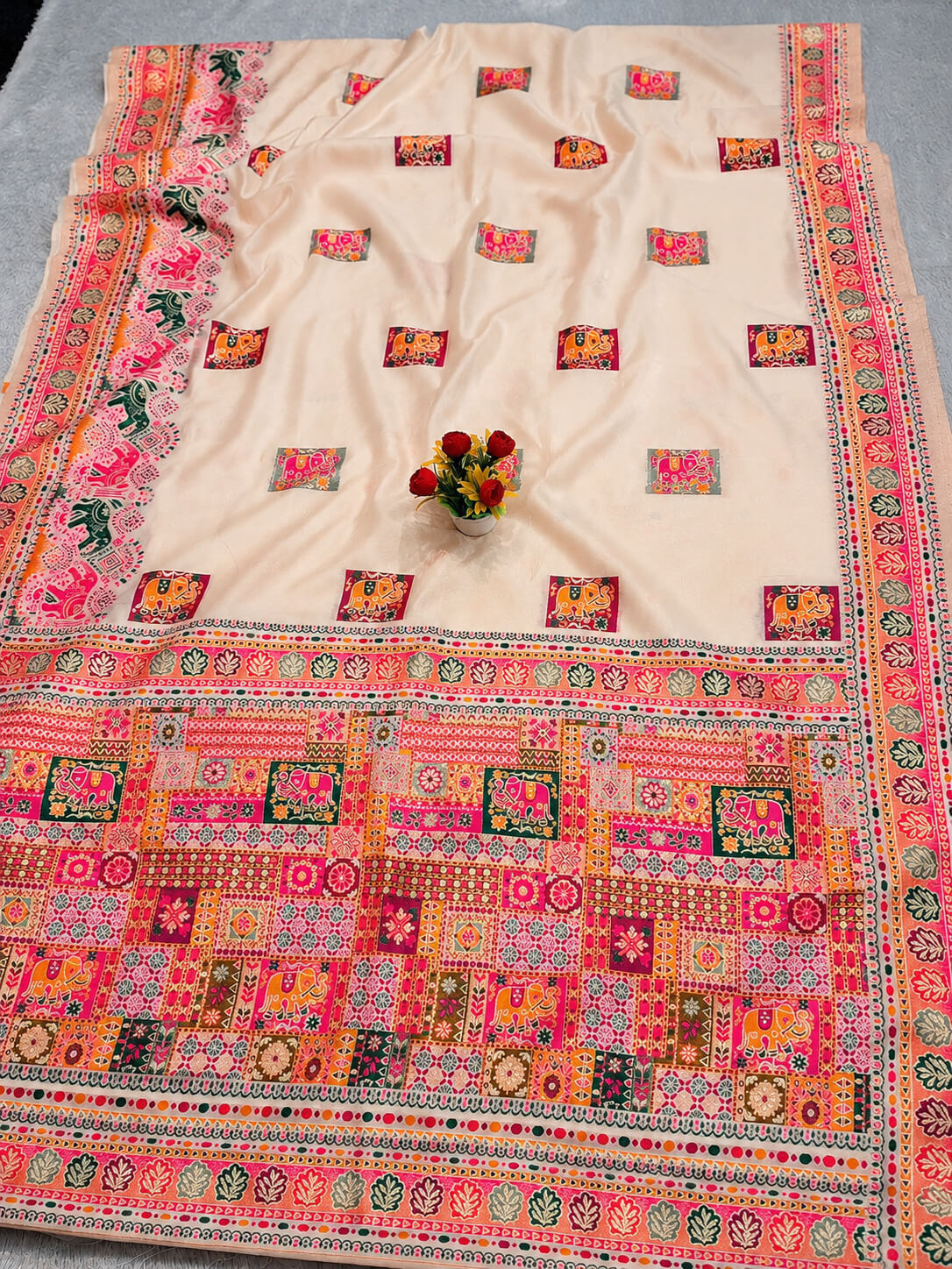 Proficient Beige Pashmina Silk Saree With Dulcet Blouse Piece