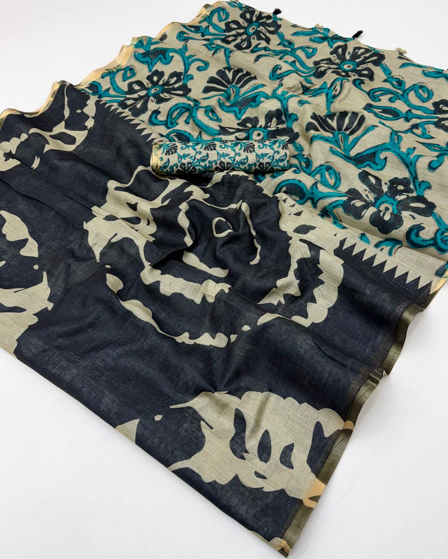 Classic Black Printed Cotton Silk Saree With Arresting Blouse Piece