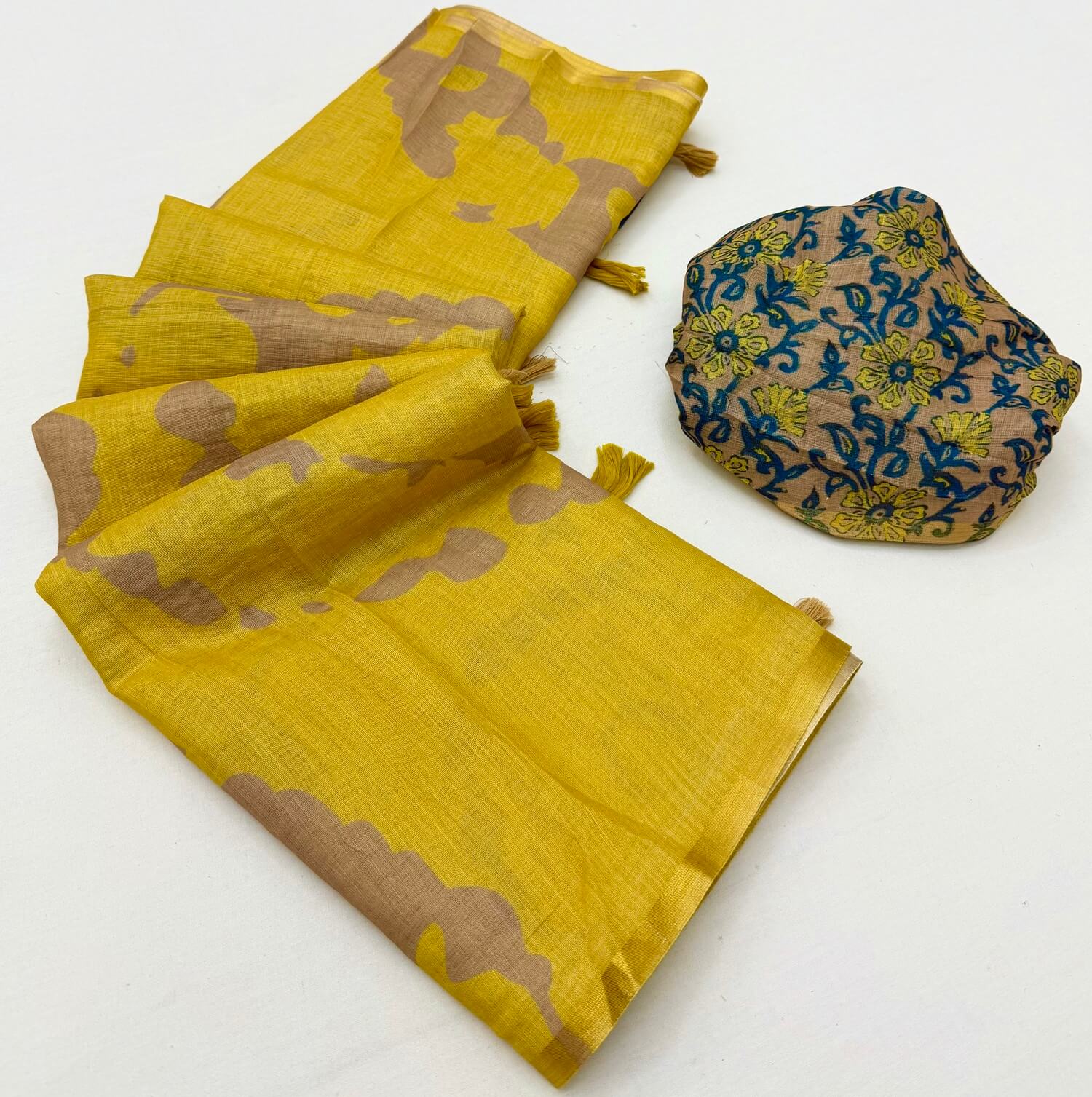 Artistic Yellow Printed Cotton Silk Saree With Gleaming Blouse Piece