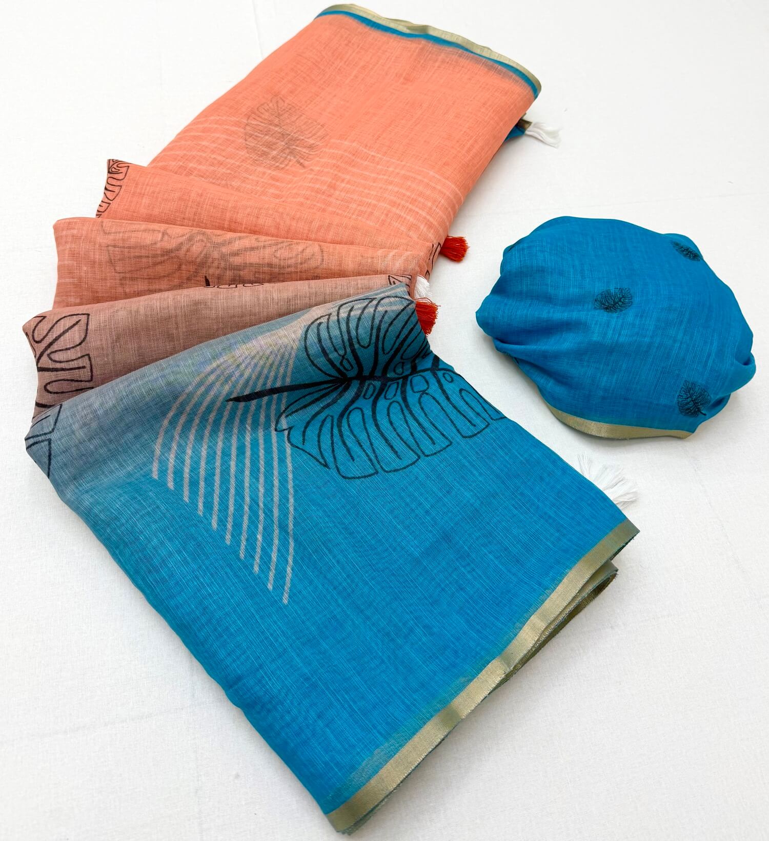 Phenomenal Peach and Blue Printed Cotton Silk Saree With Aplomb Blouse Piece