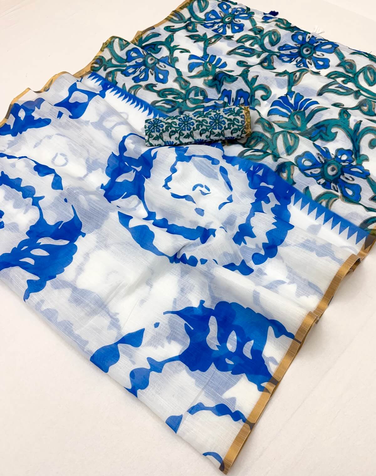 Ineffable Off White Printed Cotton Silk Saree With Blissful Blouse Piece