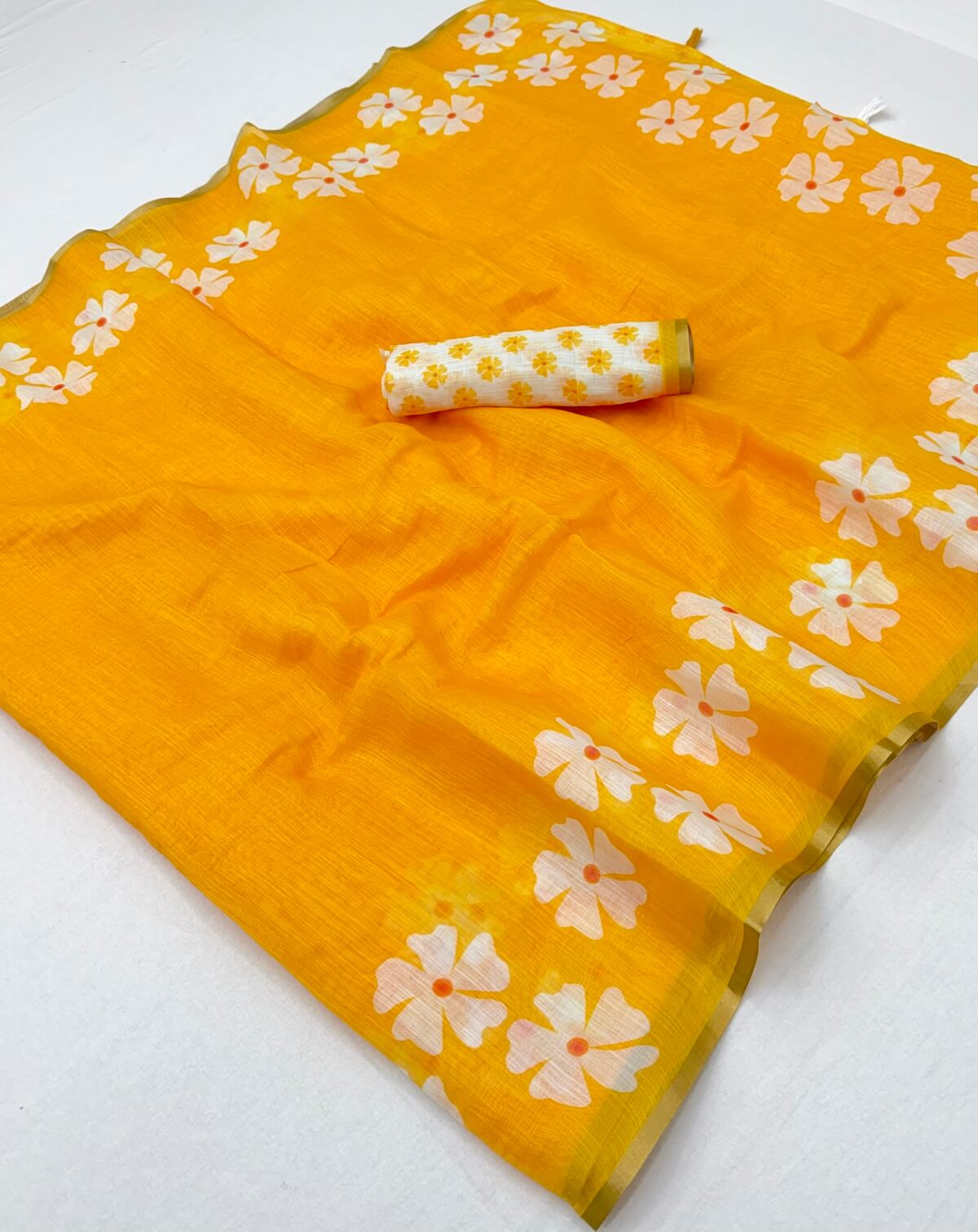 Entrancing Yellow Printed Cotton Silk Saree With Incredible Blouse Piece