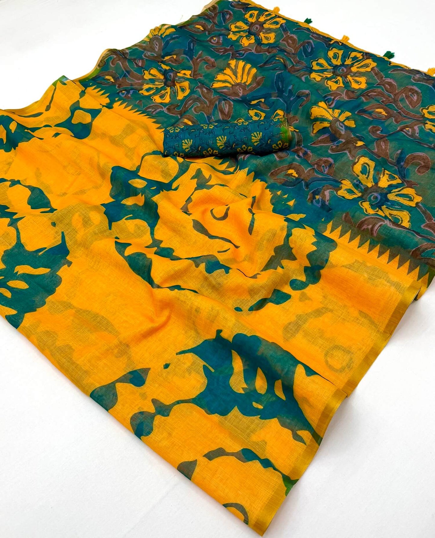 Panache Yellow Printed Cotton Silk Saree With Staring Blouse Piece