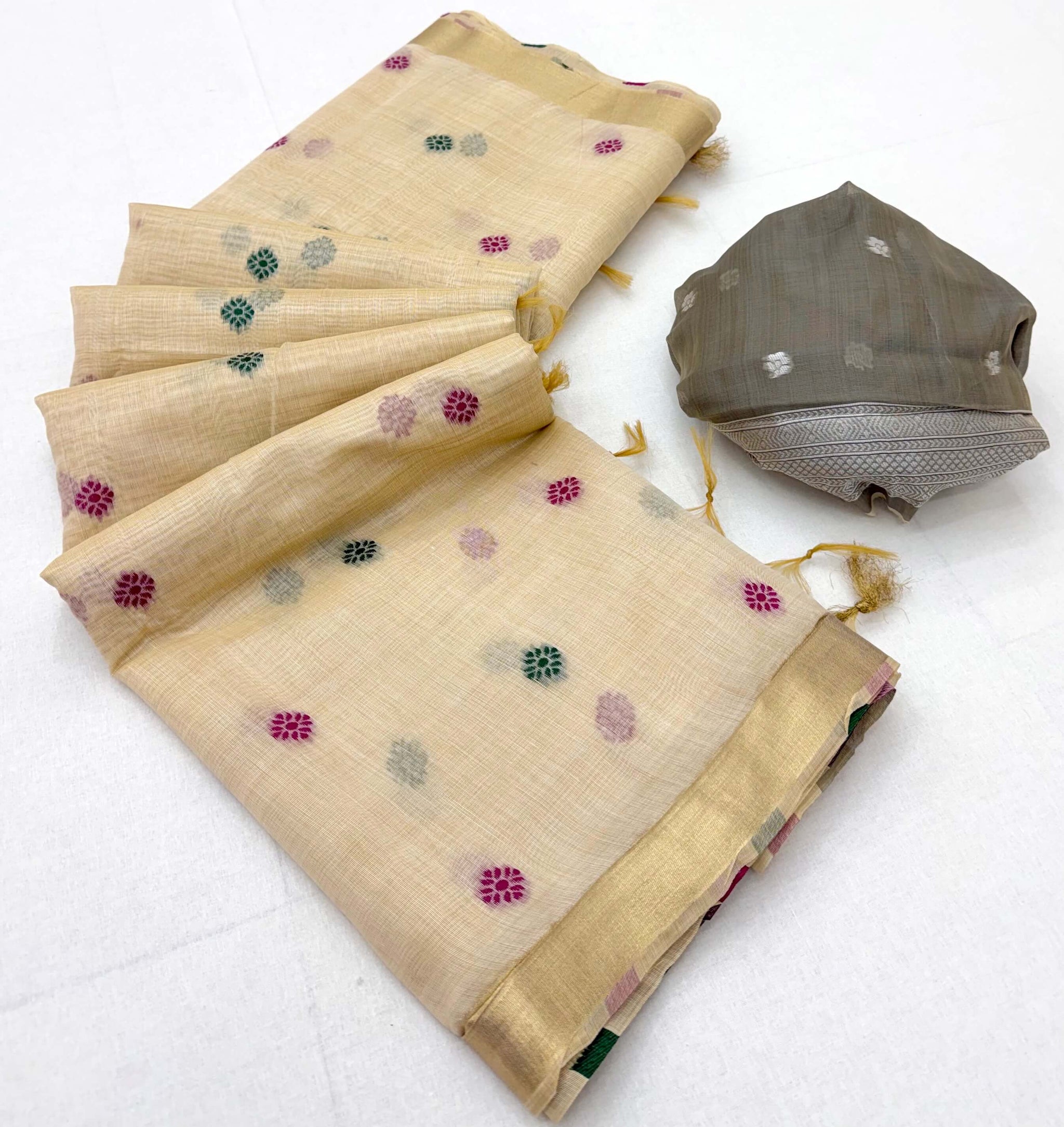 Glamorous Beige Pure Munga Cotton Silk Saree With Flaunt Blouse Piece