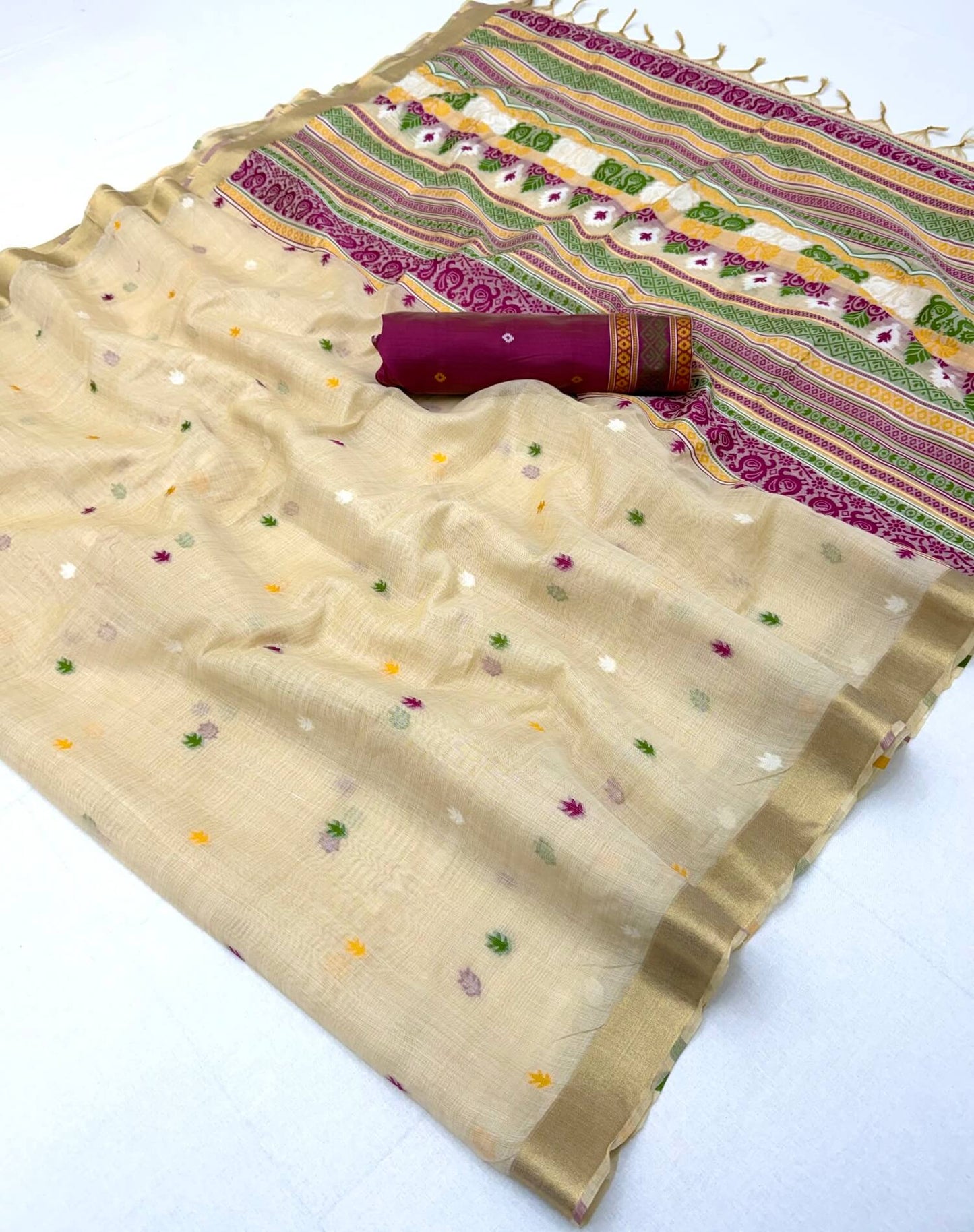 Elaborate Beige Pure Munga Cotton Silk Saree With Unequalled Blouse Piece