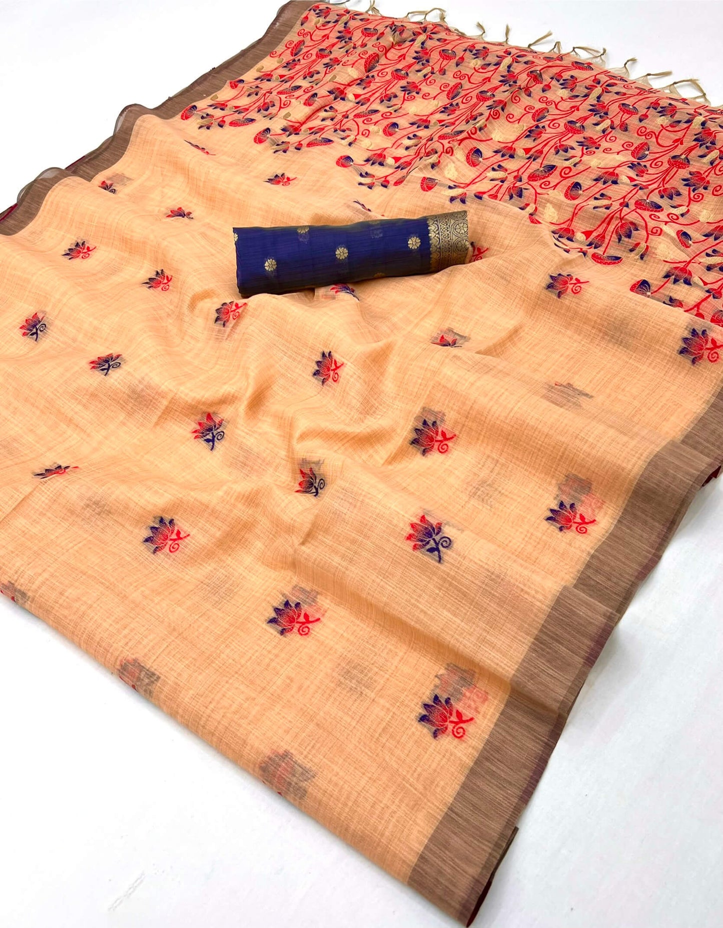 Enticing Peach Pure Munga Cotton Silk Saree With Exceptional Blouse Piece
