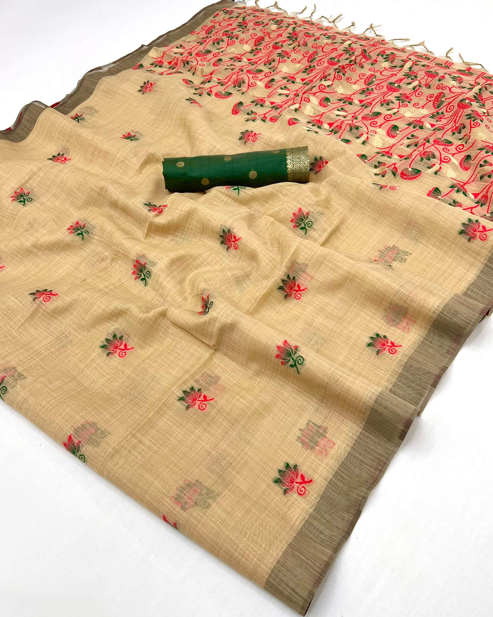 Bewitching Beige Pure Munga Cotton Silk Saree With Classy Blouse Piece