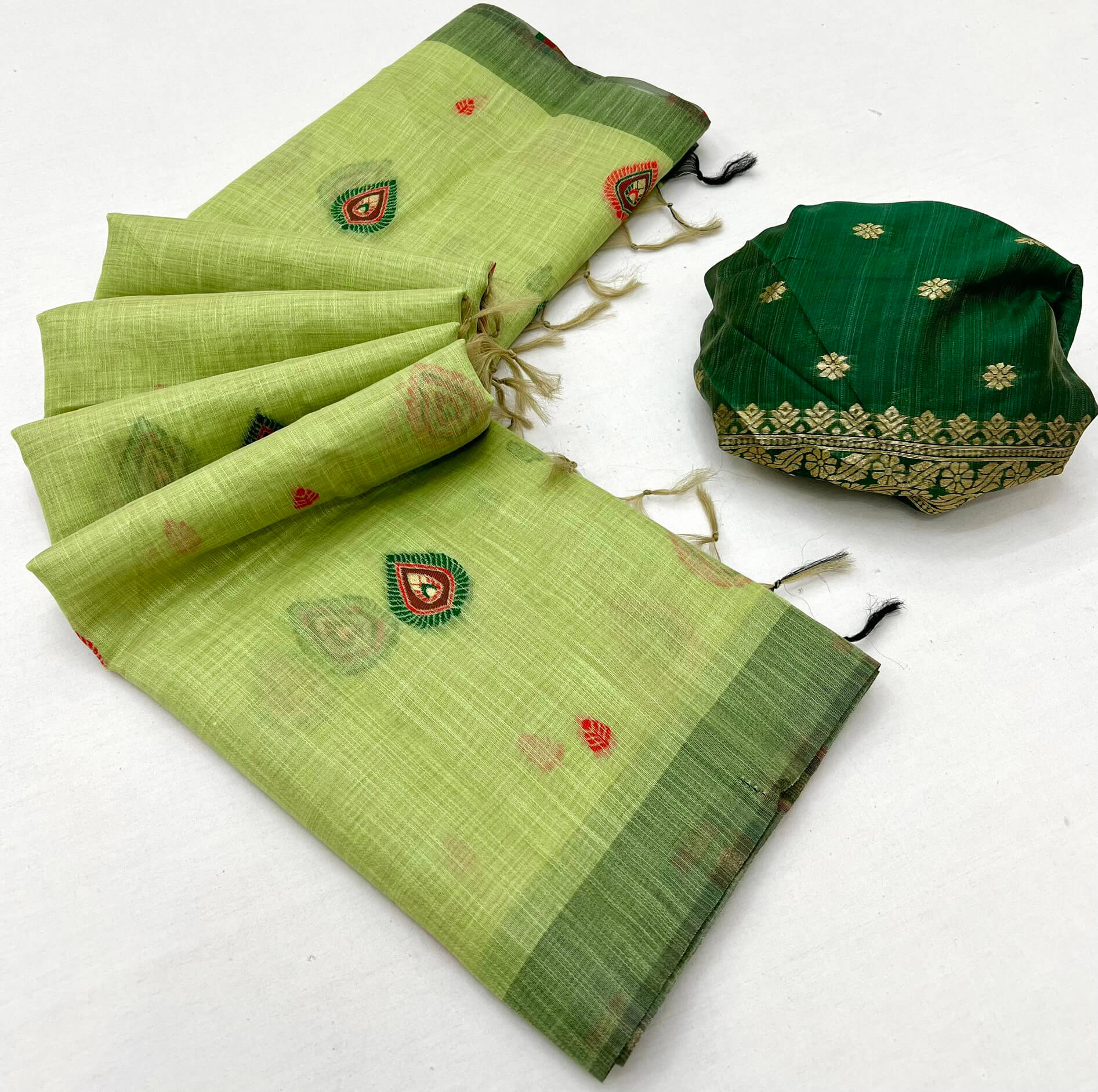 Ornate Pista Pure Munga Cotton Silk Saree With Supernal Blouse Piece