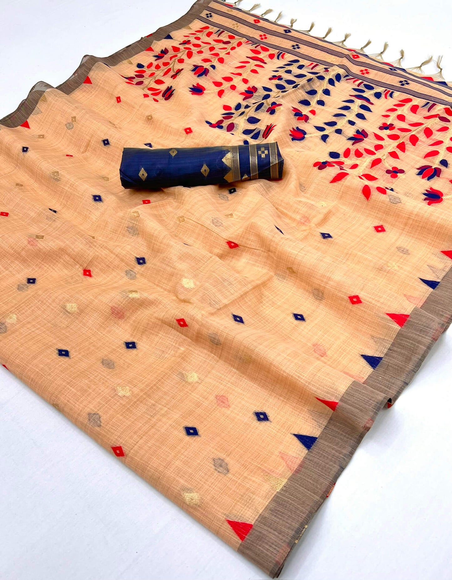 Luminous Peach Pure Munga Cotton Silk Saree With Stunner Blouse Piece