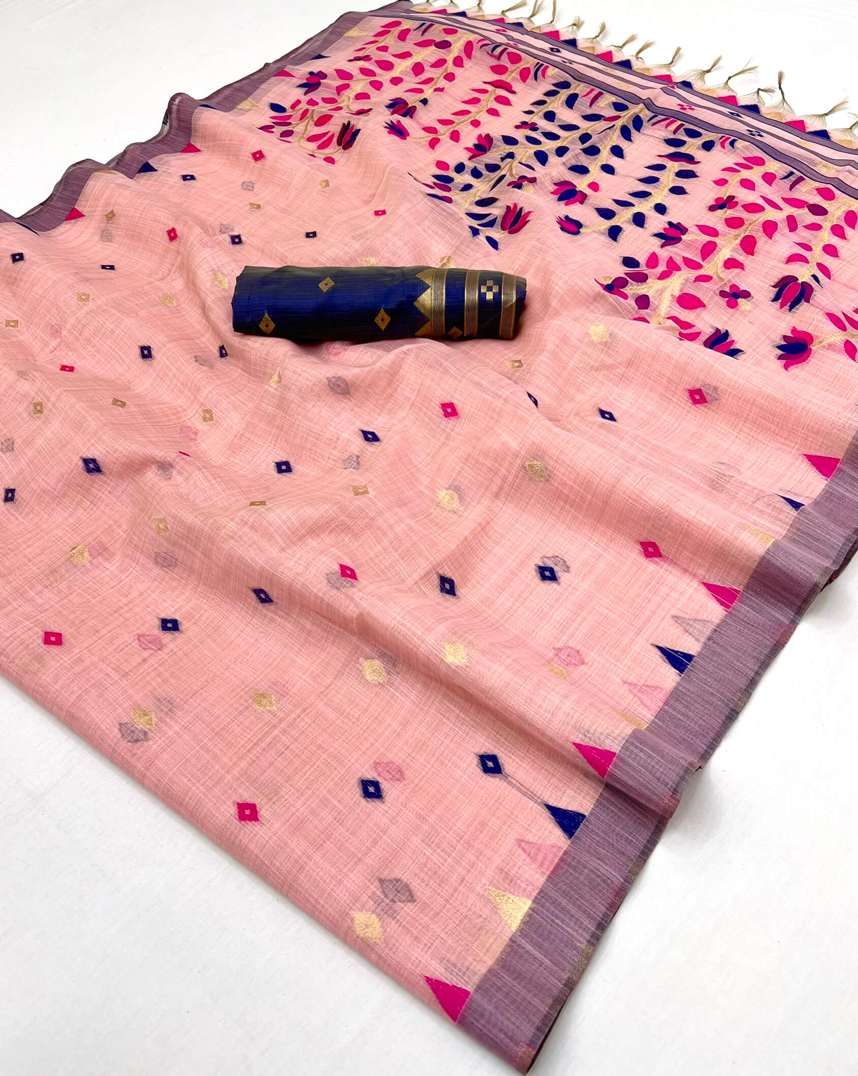 Bucolic Pink Pure Munga Cotton Silk Saree With Enamoring Blouse Piece