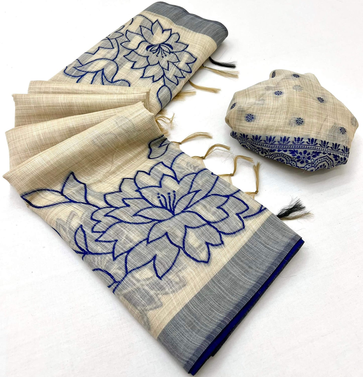 Ethnic Beige Pure Munga Cotton Silk Saree With Engrossing Blouse Piece