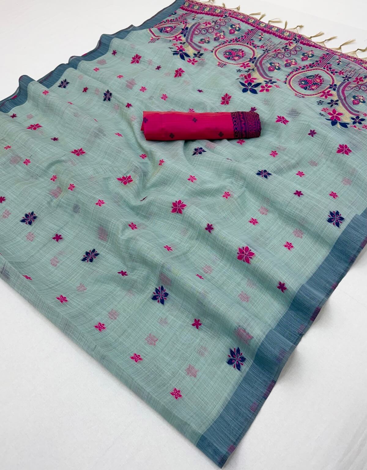 Staring Sea Green Pure Munga Cotton Silk Saree With Lovely Blouse Piece