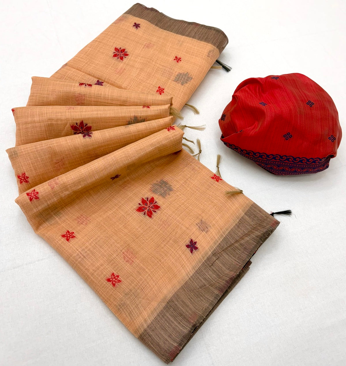 Ethereal Peach Pure Munga Cotton Silk Saree With Artistic Blouse Piece