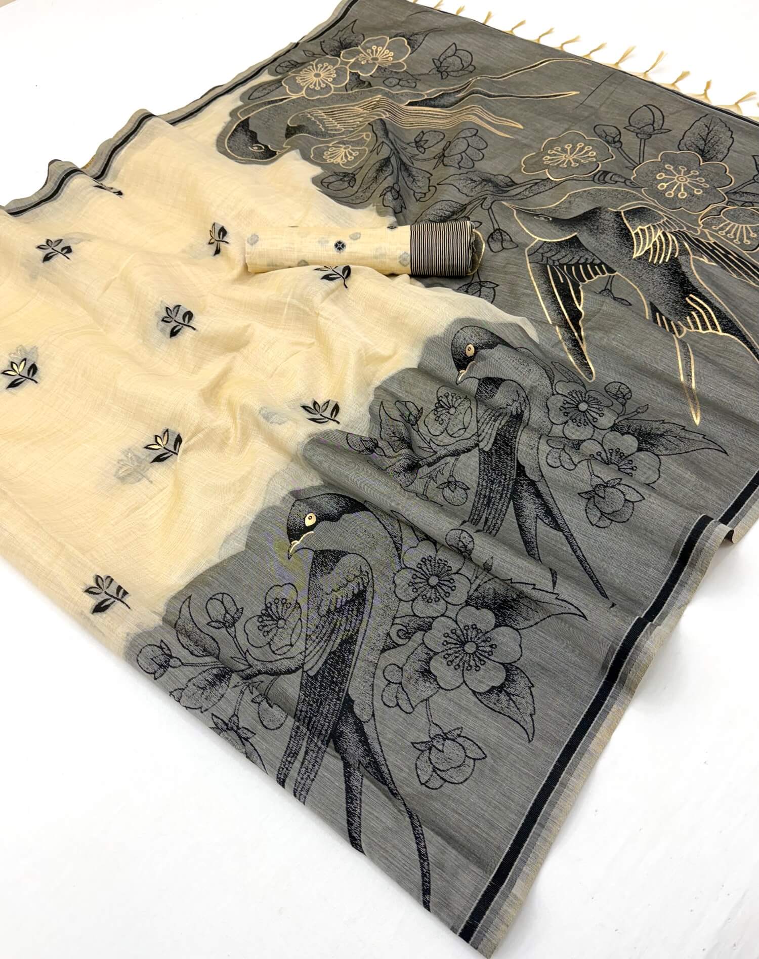 Panoply Beige Pure Munga Cotton Silk Saree With Verdant Blouse Piece