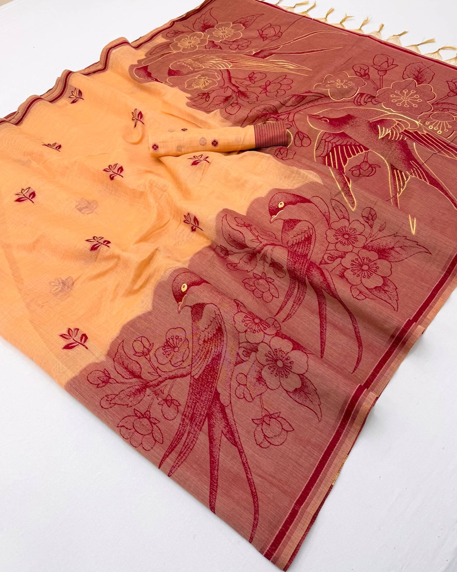 Staggering Peach Pure Munga Cotton Silk Saree With Diaphanous Blouse Piece