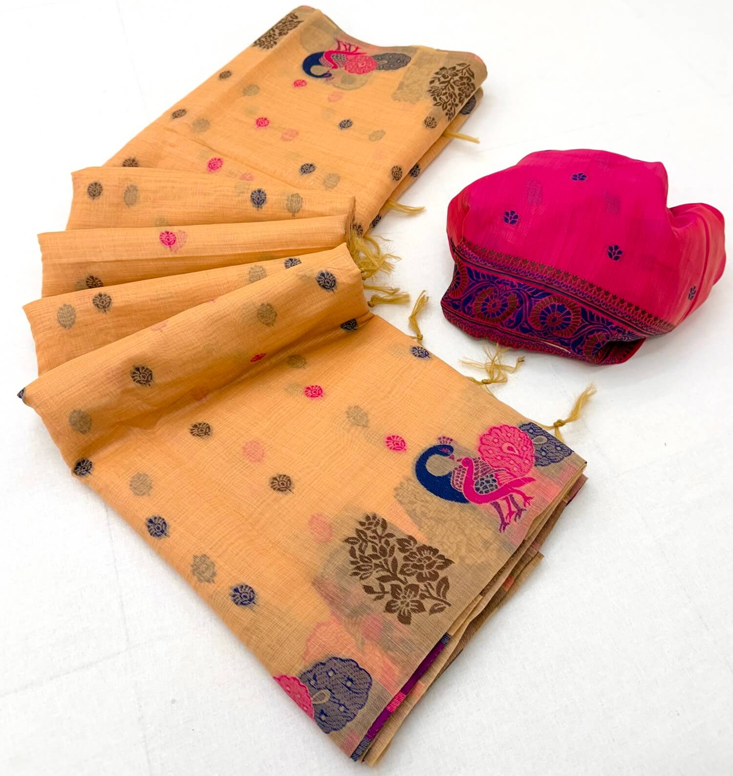 Classy Peach Pure Munga Cotton Silk Saree With Flattering Blouse Piece