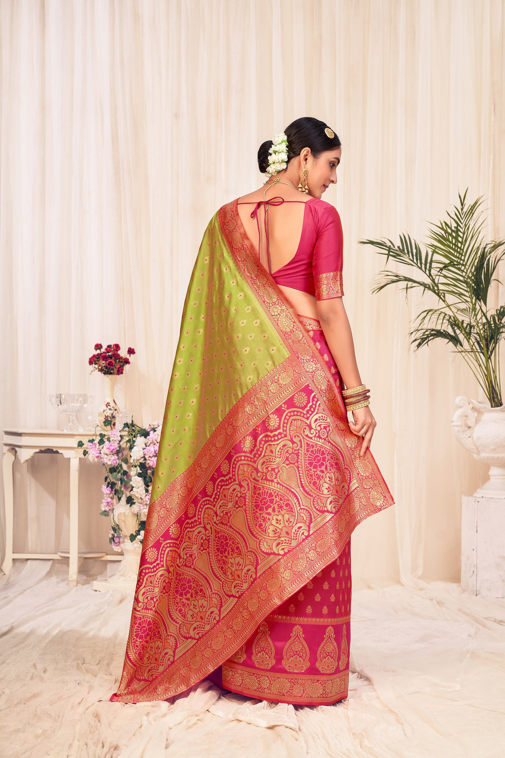 Red Banarasi Silk Wedding Wear Saree With Blouse