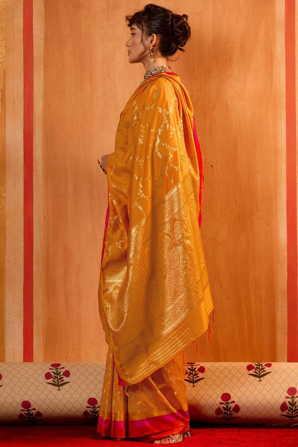 Verdant Mustard Pure Zari Weaving Banarasi Silk Saree With Evocative Blouse Piece