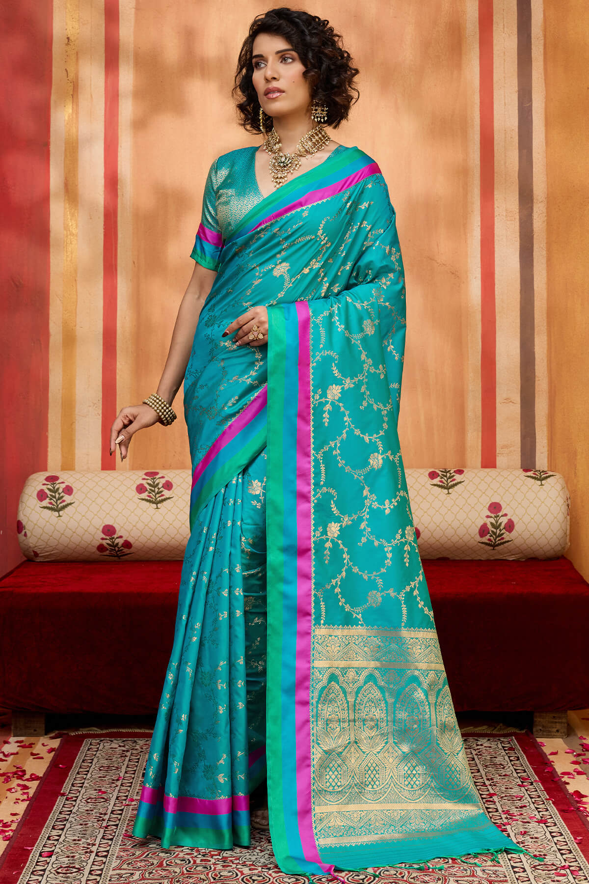 Majestic Firozi Pure Zari Weaving Banarasi Silk Saree With Dissemble Blouse Piece