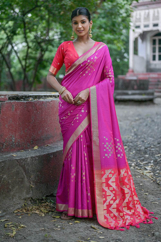 Purple Silk Blend Saree With Blouse Piece