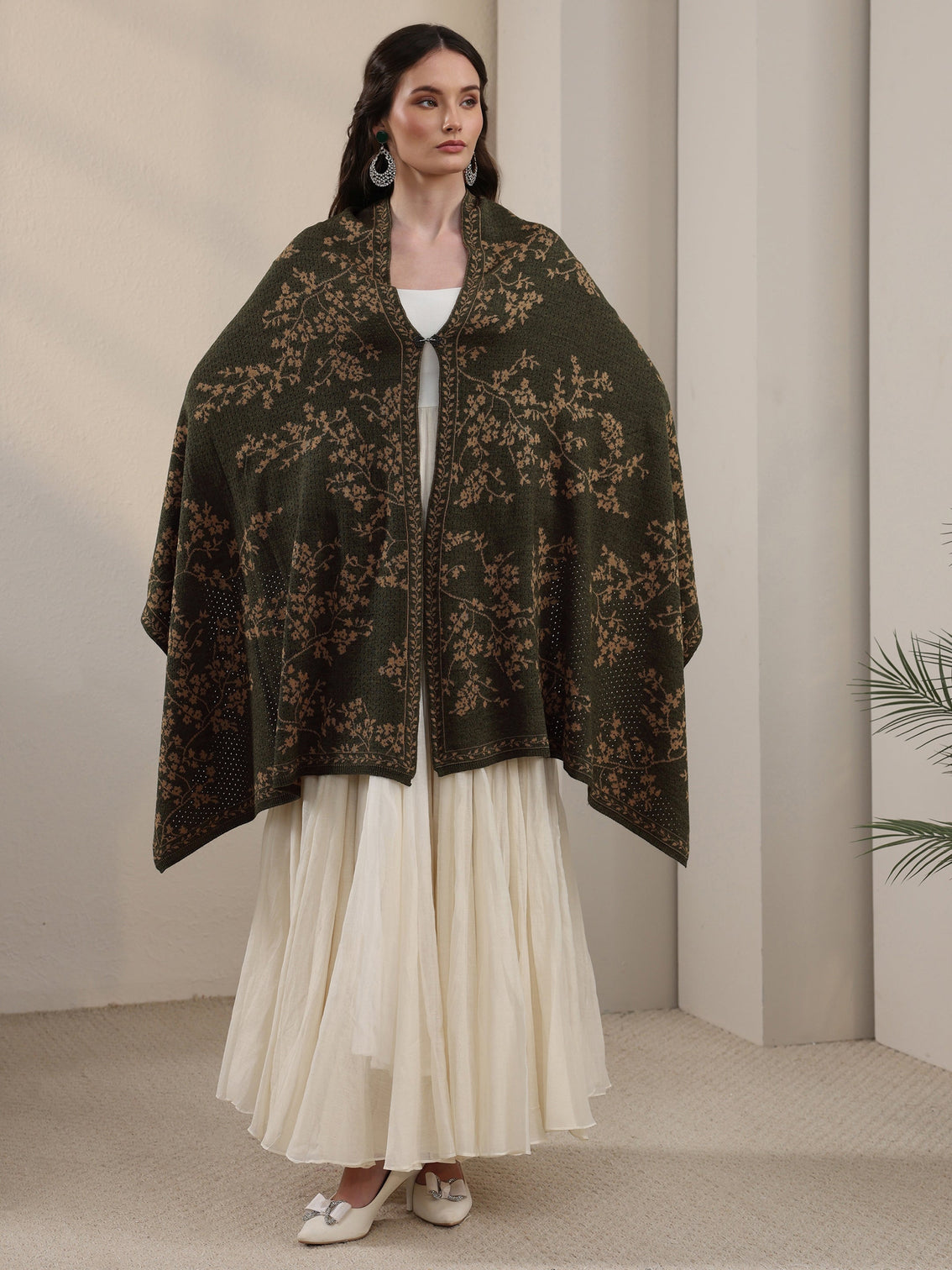 Mameraa Dark Green Floral Mesh Knitted Acrylic Wrap Shawl